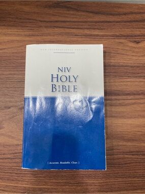 NIV Holy Bible in White and Blue